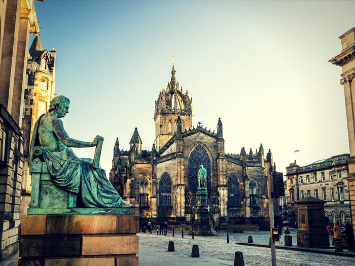 Royal Holyroodhouse & Edinburgh Castle