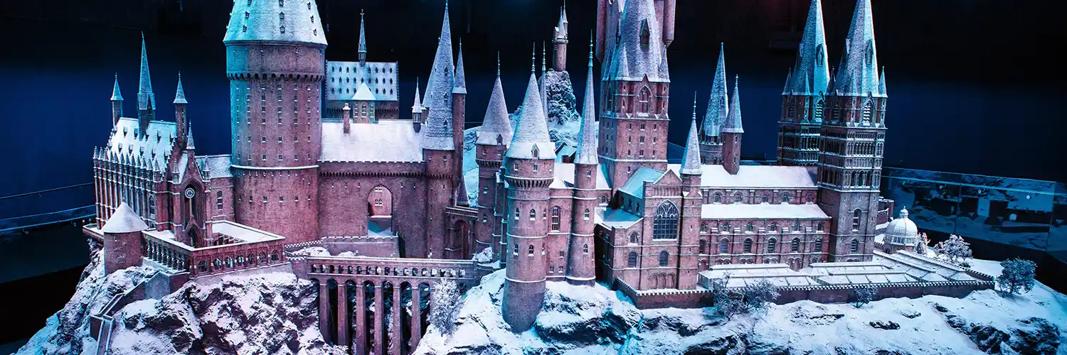 Hogwarts in the Snow: Harry Potter Studio Tour & London
