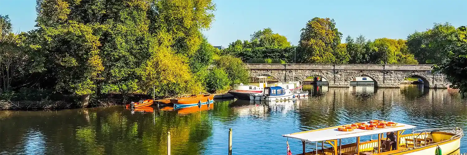 Steaming through the Cotswolds & Cruising the River Avon
